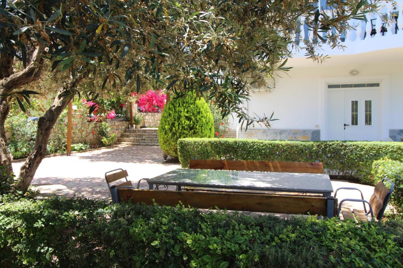 Hotel Villa Ambra Ksamil Exterior photo